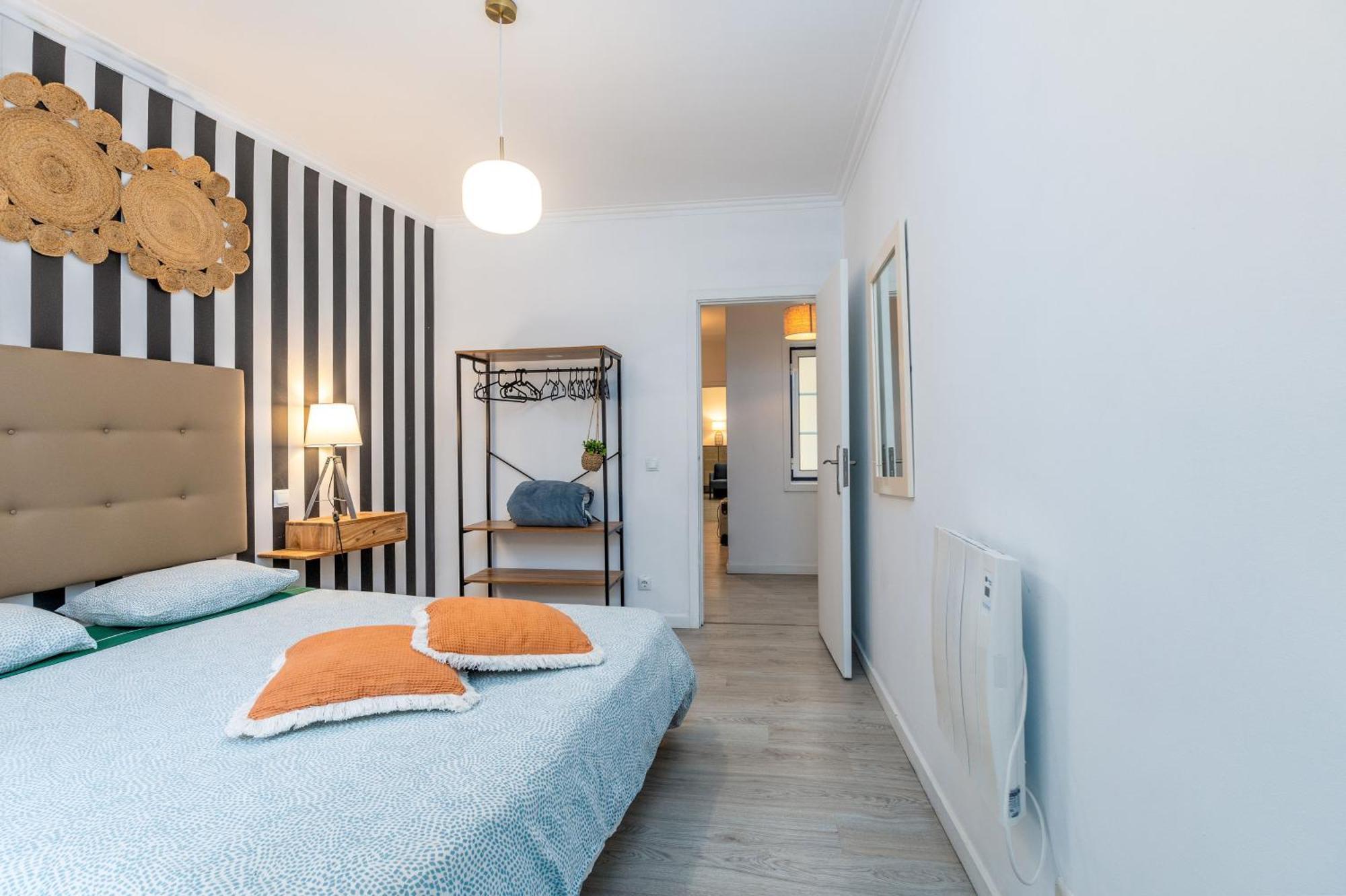 Renov Nov24 Clerigos Premium With Self Check In Apartment Porto Exterior photo